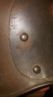 Stahlhelm M 17 mit Schild aufgenietet Platte Zeichen Stahlhelm M 17 mit Schild aufgenietet Platte Zeichen